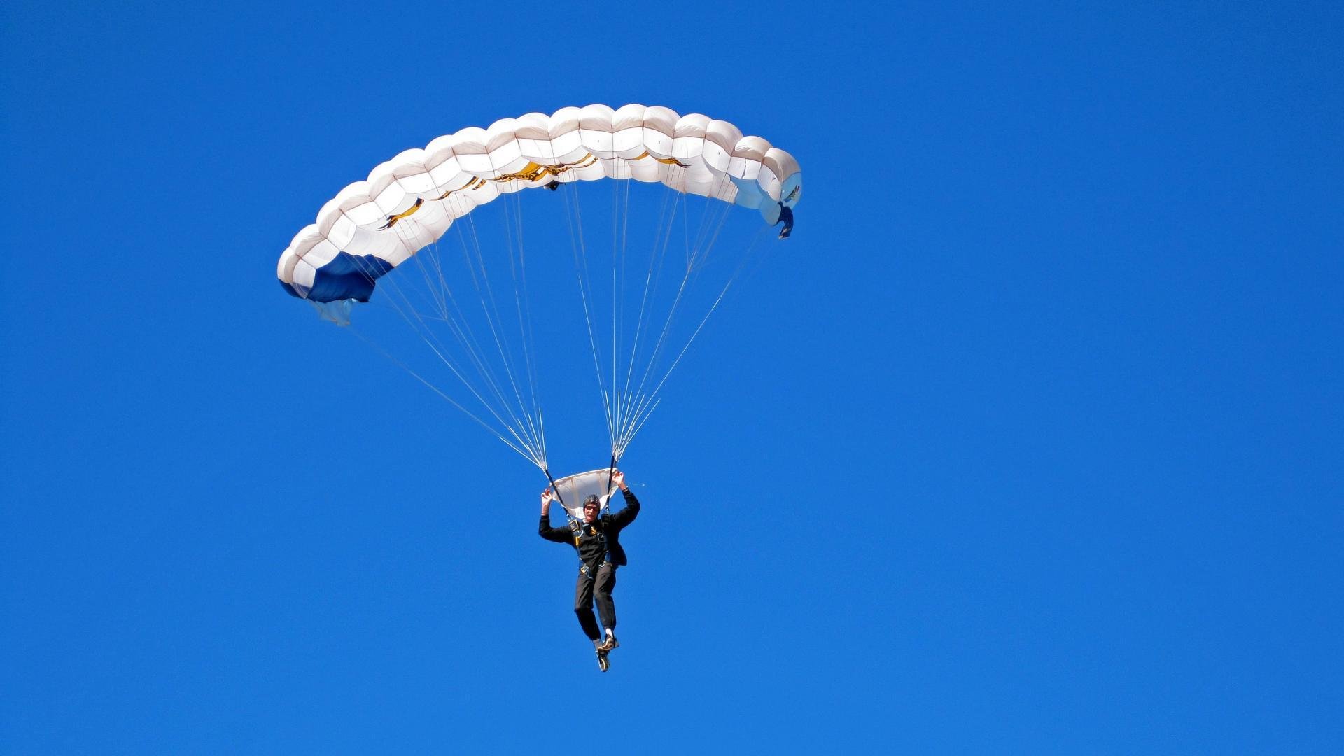 本土教练梯队建设为何长期受限，教练队伍
